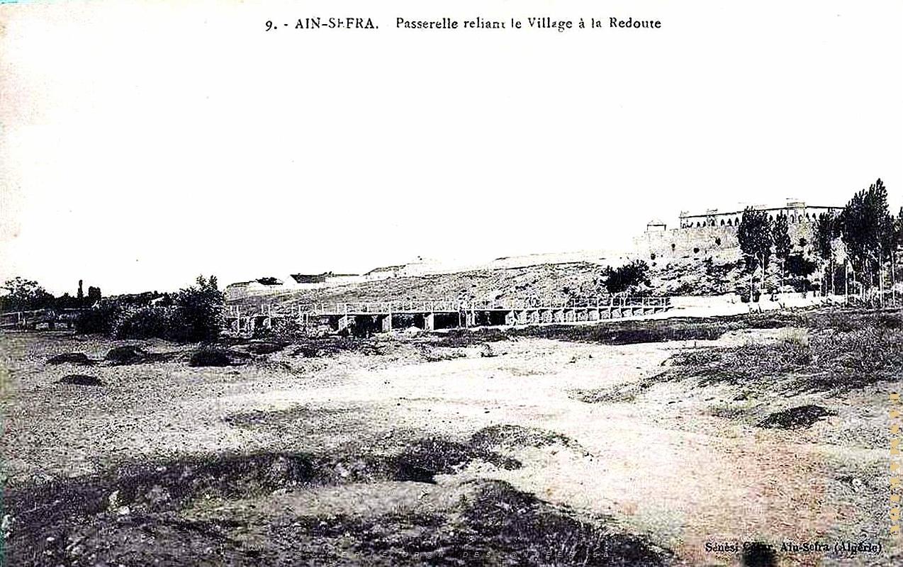 Ain-Sefra - Passerelle reliant le Village a la Redoute.jpg